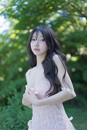 Son Ye Eun leaked photo #5