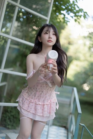 Son Ye Eun Nude Leaked Photo #25