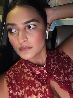 Sonali_malhotraa leaked photo #12
