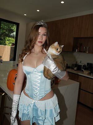 Sondra Blust leaked photo #32