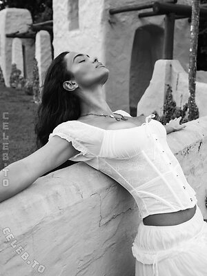 Sophia Chugranis Nude Leaked Photo #10