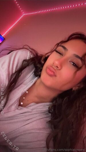 Sophia Love Nude Photos