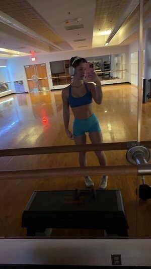 Sophia Sentner leaked photo #37