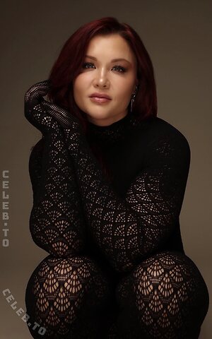 Sophia Thiel Nude Leaked Photo #6