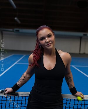 Sophia Thiel photo