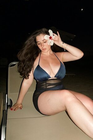 Sophie Bell Nude Leaked Photo #22
