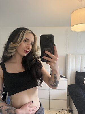 Sophie Burrell leaked photo #35