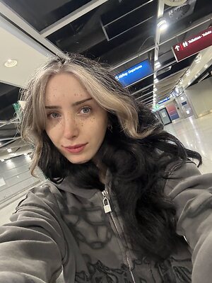 Sophie Burrell leaked photo #53
