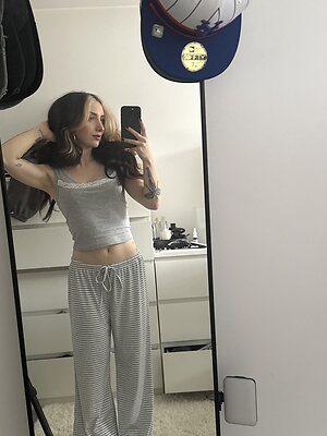 Sophie Burrell leaked photo #57