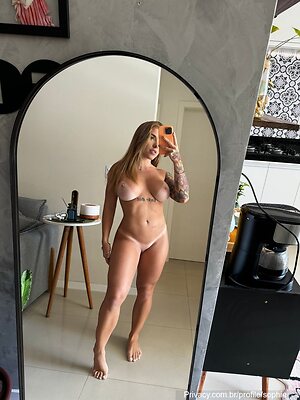 Sophie Buttini leaked photo #19