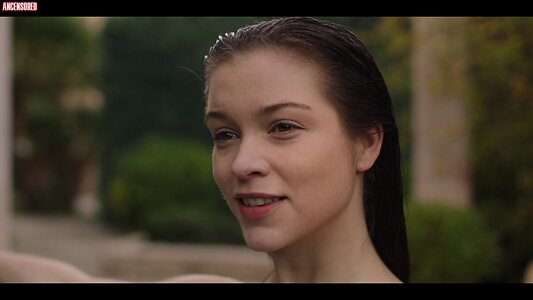 Sophie Cookson leaked photo #4