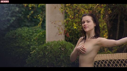 Sophie Cookson leaked photo #11