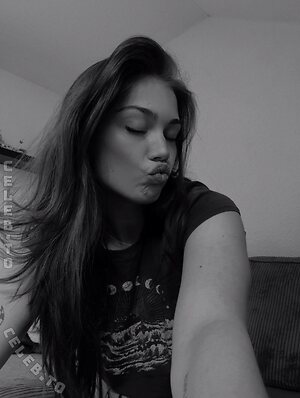 Sophie geheim leaked photo #3