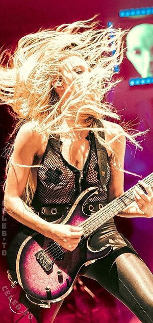 Sophie Lloyd Nude Leaked Photo #7