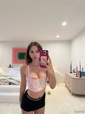 Sophie Mudd Nude Leaked Photo #29