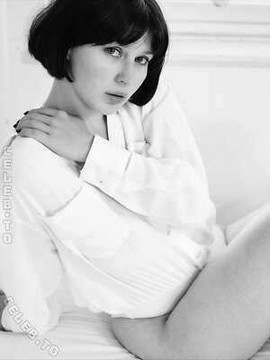 Sophie Nöther Nude Leaked Photo #9