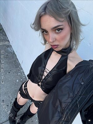 Sophie Powers Nude Leaked Photo #18