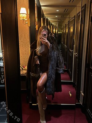 Sophie Schnur Nude Leaked Photo #27