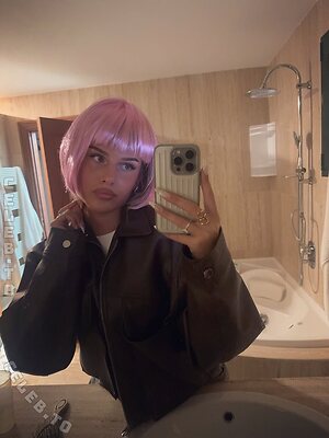 Sophie Schnur Nude Leaked Photo #48