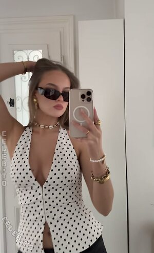 Sophie Scholz Nude Leaked Photo #28