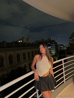 Sophie leaked photo #40