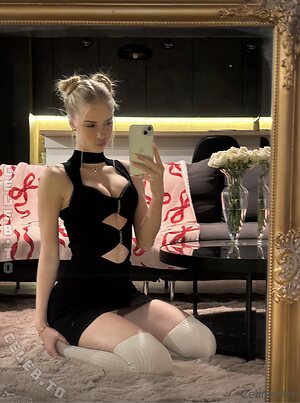 Sophiesouth Nude Leaked Photo #5