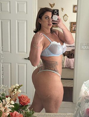 Sophiesselfies Nude Leaked Photo #56