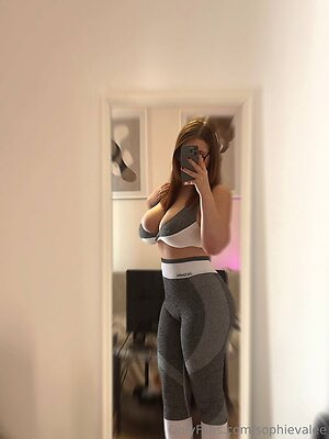 sophievalee leaked photo #59