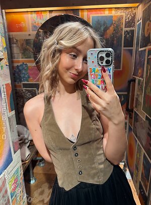 sophiexelisabeth Nude Leaked Photo #5