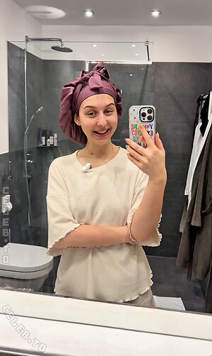 sophiexelisabeth Nude Leaked Photo #24