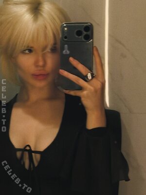 Sorabi Nude Leaked Photo #9