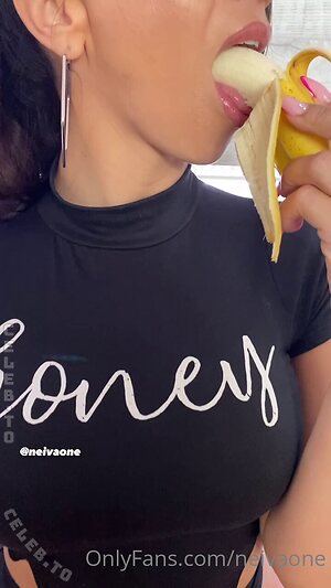 Soyneiva / neivamara Nude Leaked Photo #10
