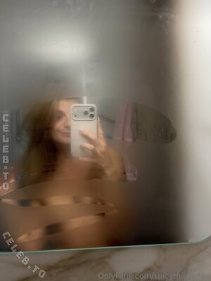 spicymichellex Nude Leaked Photo #12