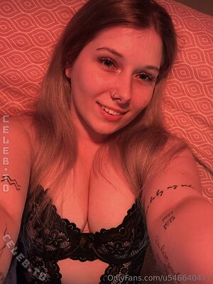spicystuff.isabelle photo