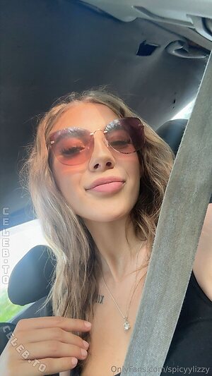 spicyylizzy photo