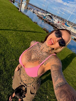 Split_tongue_bri leaked photo #3