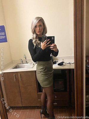 SportyWife leaked photo #6