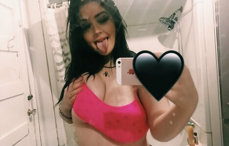 St0ned_aliyah leaked photo #10