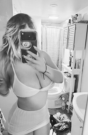 St0ned_aliyah leaked photo #72