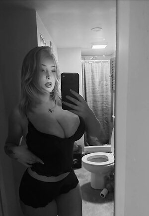 St0ned_aliyah leaked photo #77