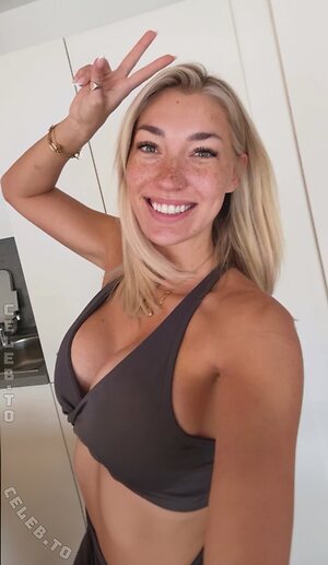 Starletnova photo
