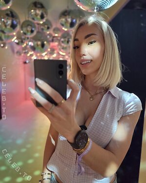 Starletnova photo