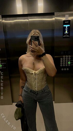 Stefanie Emig Nude Leaked Photo #3