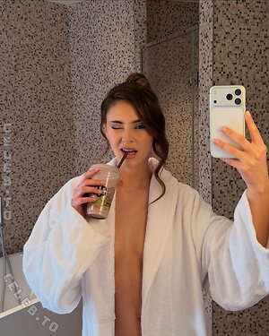 Stefanie Giesinger Nude Leaked Photo #22