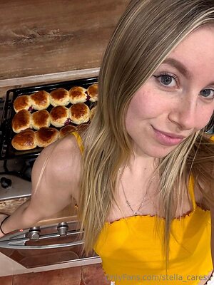 Stella_caress leaked photo #2