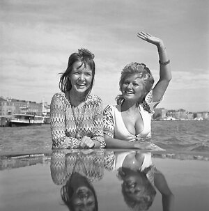 Stephanie Beacham leaked photo #7