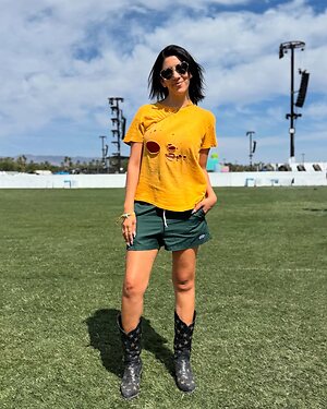 Stephanie Beatriz leaked photo #21