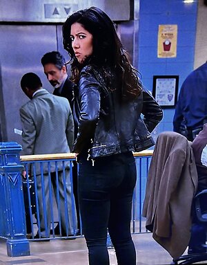 Stephanie Beatriz