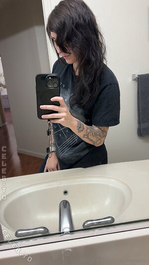 Stephanie Roozu Nude Leaked Photo #8