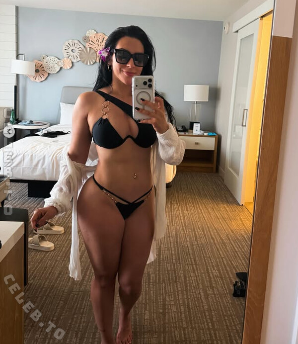 Stephanie Vaquer leaked photos